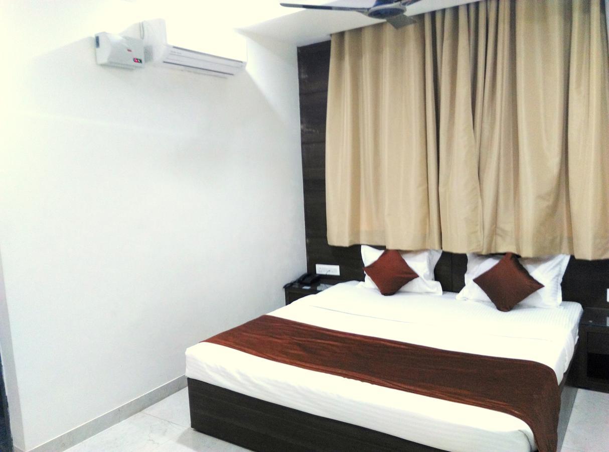 Hotel Tilak ボーパール エクステリア 写真