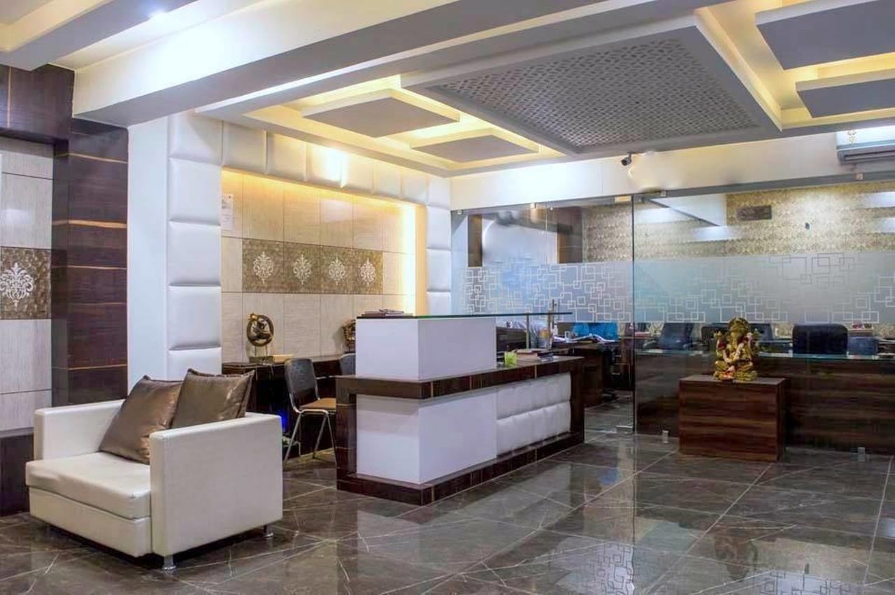 Hotel Tilak ボーパール エクステリア 写真